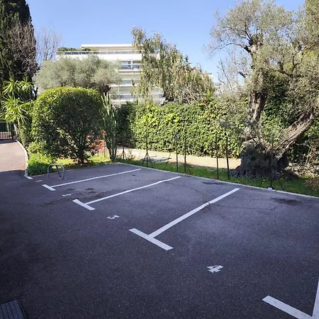 - 2p Climatise Avec Piscine Et A 8mn Des Plages * Antibes