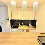 - 2p Climatise Avec Piscine Et A 8mn Des Plages Apartment Antibes